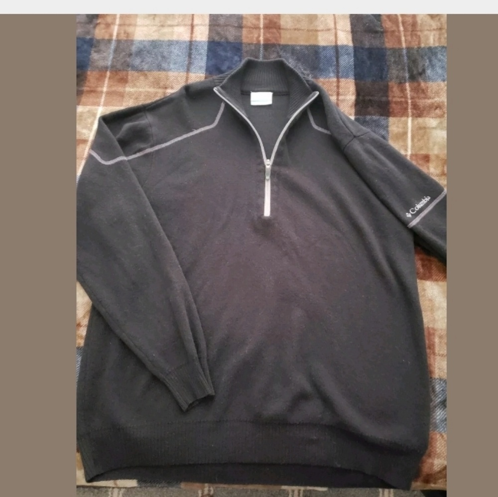 Black Columbia men's pullover